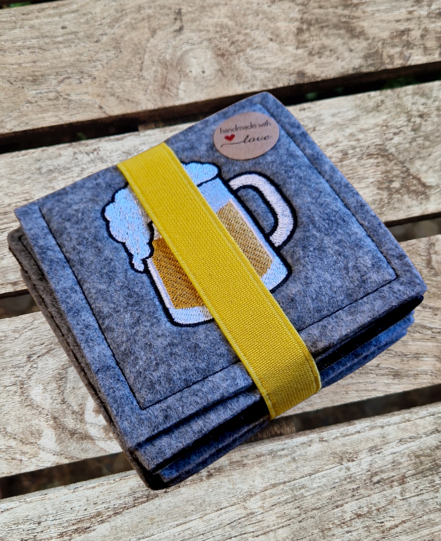 Praktisches Sitzkissen to Go mit Bestickung "Bier" für Camping, Wandern, Outdoor, Festivals u.v.m. (Kopie) (Kopie) (Kopie) - Pirouette Handmade