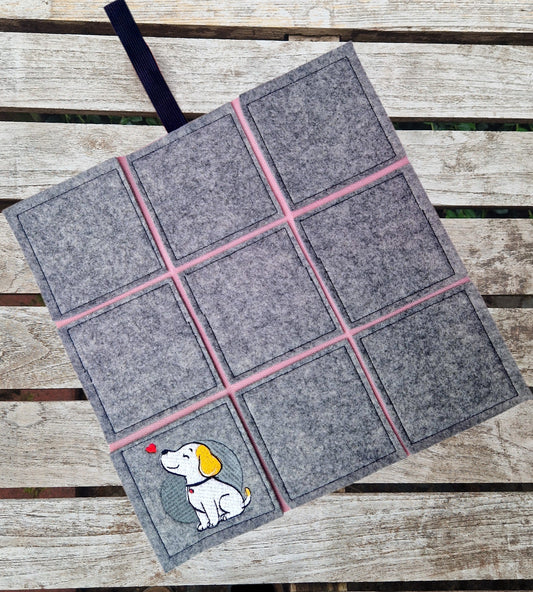 Praktisches Sitzkissen to Go mit Bestickung "Hundeliebe" für Camping, Wandern, Outdoor, Festivals u.v.m. - Pirouette Handmade