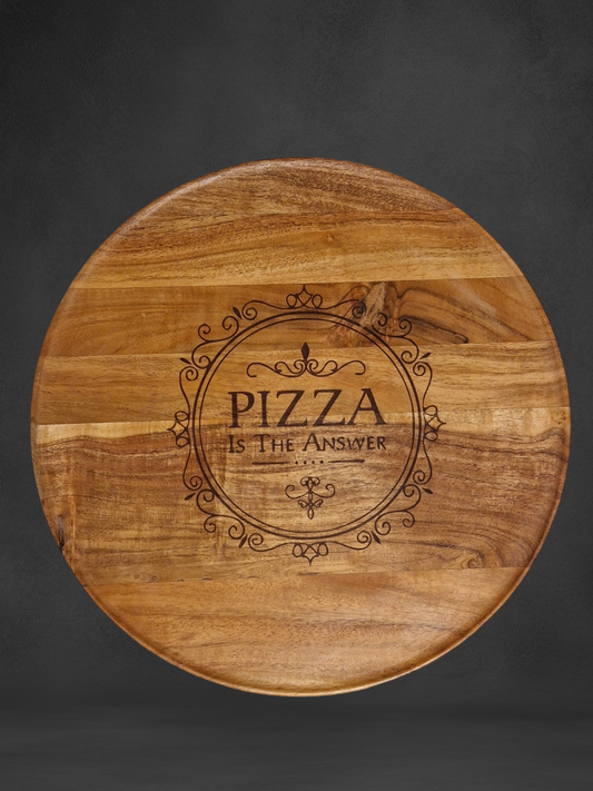 Pizzateller aus Akazienholz "Pizza is the answer" - Pirouette Handmade